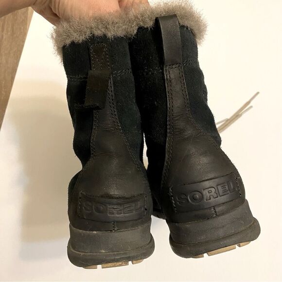 Sorel Explorer II Joan short flat Boots Black fur lined lace up leather suede 9 - Picture 8 of 12